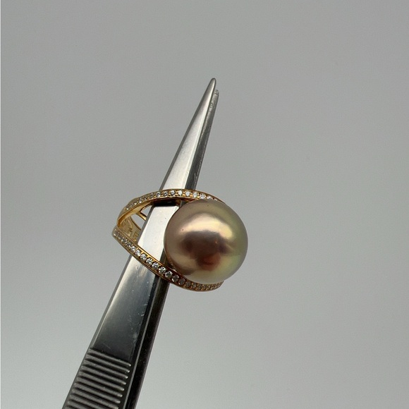 Elegant Gold Freshwater Edison Pearl Ring - Picture 5 of 13